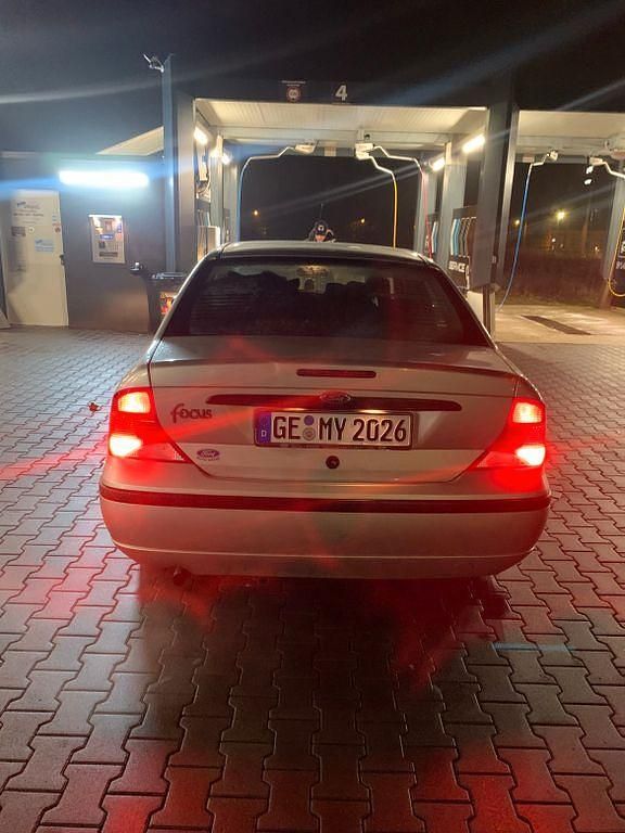 Gebraucht Ford Focus Finesse 101 PS (74 kW) 2003 Schwarz Limousine