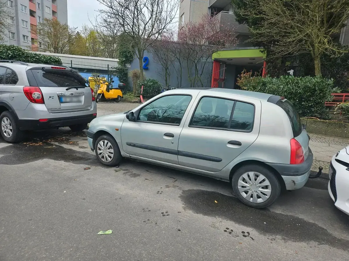 Gebraucht Renault Clio II 75 PS (55 kW) 1999 Kleinwagen