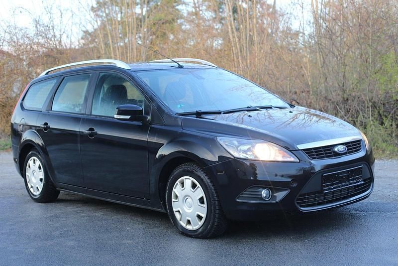 Gebraucht Ford Focus Style 109 PS (80 kW) 2010 Schwarz Kombi