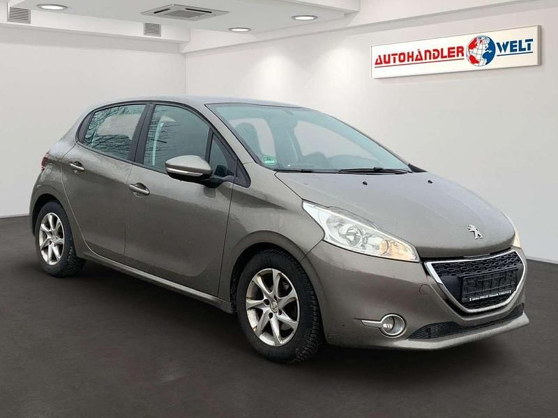 Gebraucht Peugeot 208 Active 95 PS (69 kW) 2012 Grau Kleinwagen