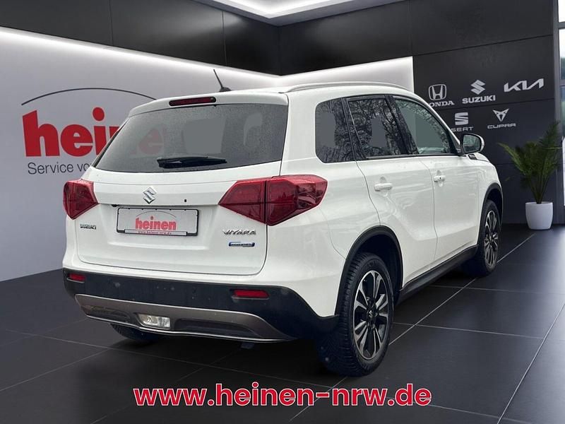 Gebraucht Suzuki Vitara Comfort+ 129 PS (94 kW) 2021 Weiß SUV