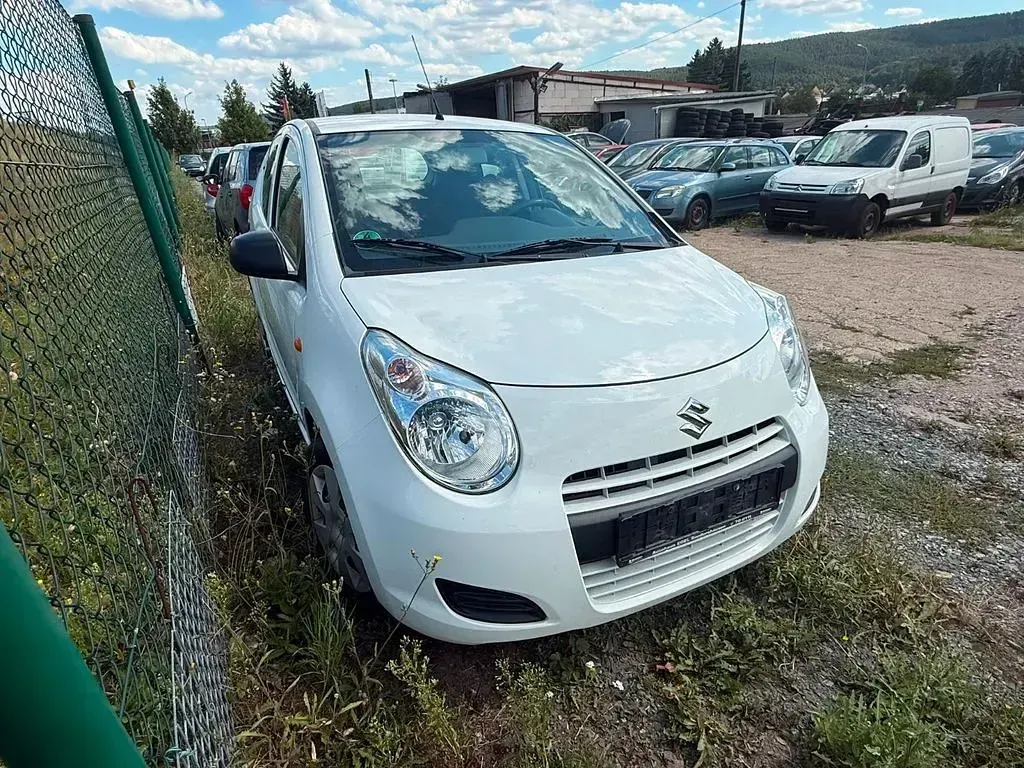 Gebraucht Suzuki Alto 68 PS (50 kW) 2010 Weiß Kleinwagen