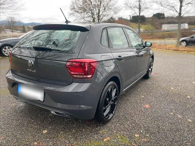 Gebraucht VW Polo 95 PS (69 kW) 2021 Grau Limousine