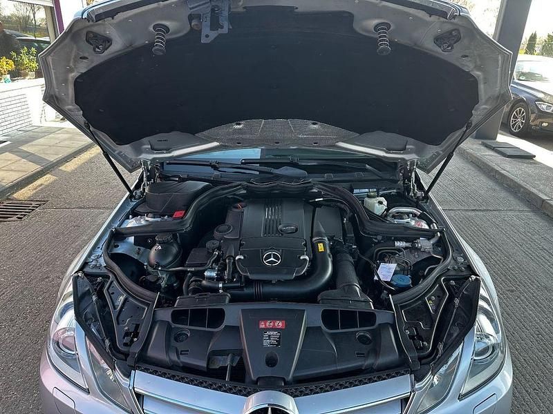 Gebraucht Mercedes E200 184 PS (135 kW) 2010 Silber Cabrio