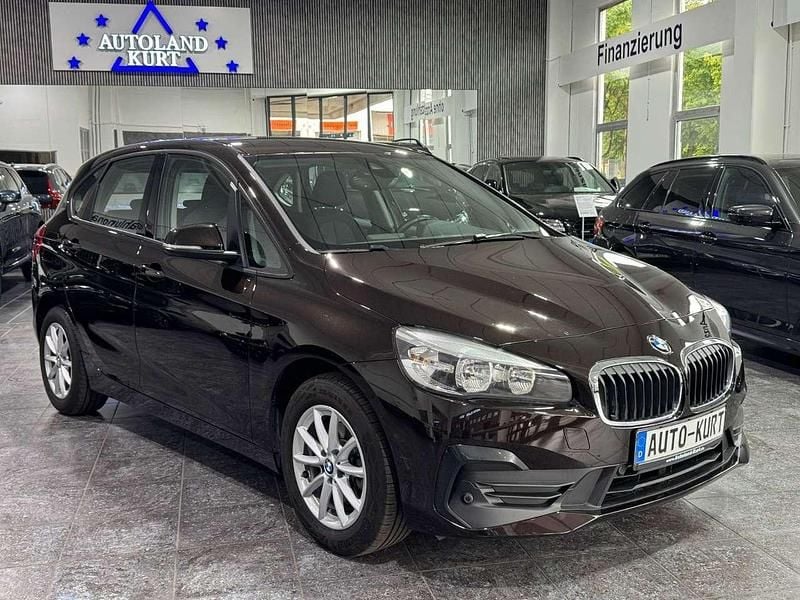 Sparkling brown Gebraucht 2020 BMW 216 Limousine | 12.990 € (Fairer Preis) - Bild 1/4