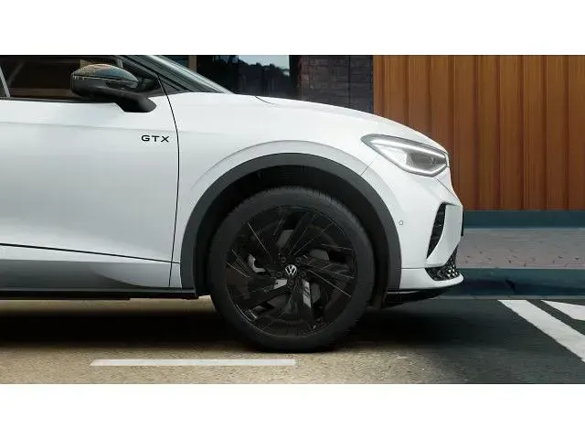 Gebraucht VW ID.4 GTX 250 kW (340 PS) 2025 Gletscherweiß metallic SUV