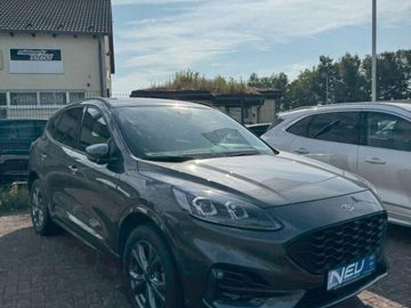 Gebraucht Ford Kuga ST-Line 152 PS (111 kW) 2021 Grau SUV