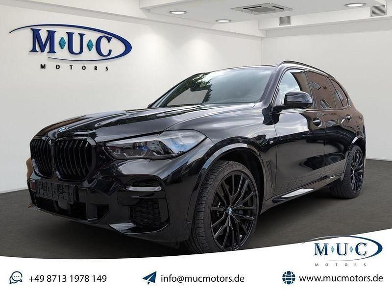 Black sapphire metallic Gebraucht 2022 BMW X5 Performance SUV | 71.480 € (Fairer Preis) - Bild 1/4