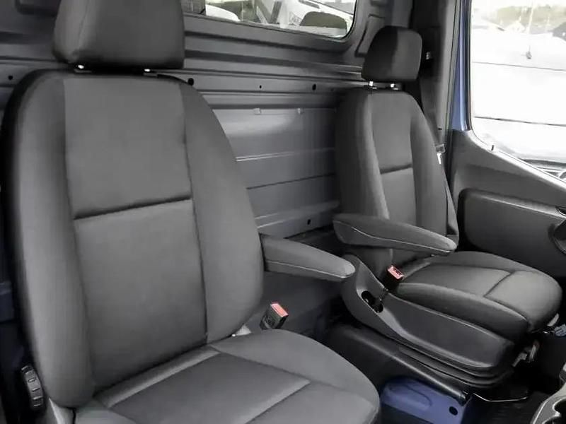 Gebraucht Mercedes Sprinter 190 PS (139 kW) 2022 Blau Van