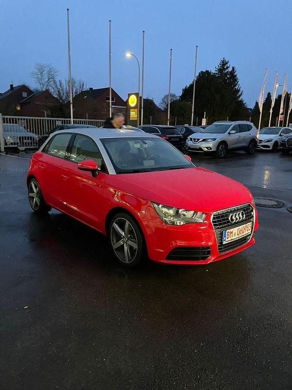 Rot Gebraucht 2014 Audi A1 Sportback Attraction Kleinwagen | 11.400 € (Guter Preis) - Bild 1/4