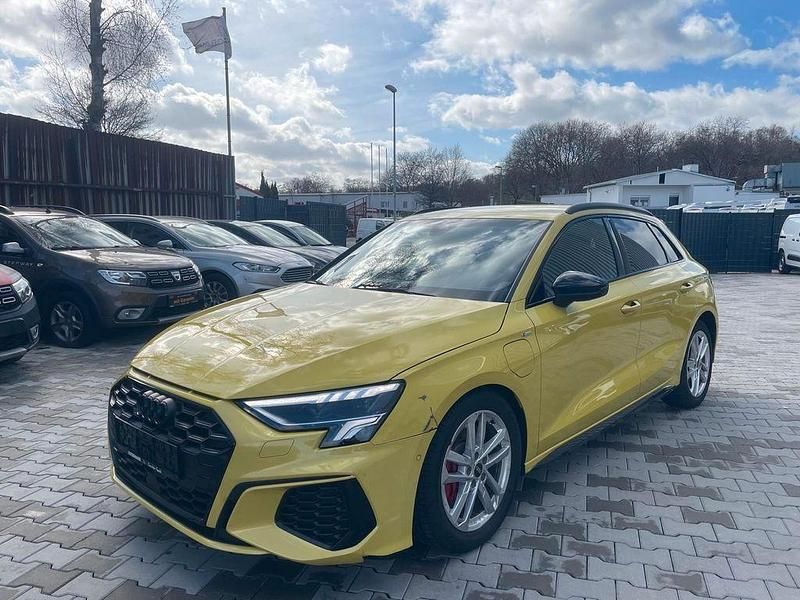 Gebraucht Audi A3 S-Line 150 PS (110 kW) 2024 Gelb Limousine