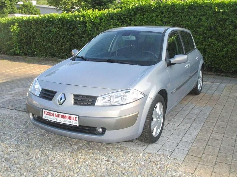 Gebraucht Renault Mégane II Dynamique 113 PS (83 kW) 2004 Grau Limousine