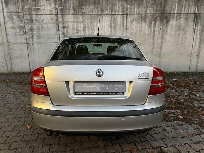 Gebraucht Skoda Octavia Ambiente 105 PS (77 kW) 2005 Silber Limousine