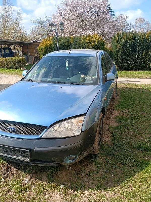 Gebraucht Ford Mondeo 150 PS (110 kW) 2002 Blau Limousine