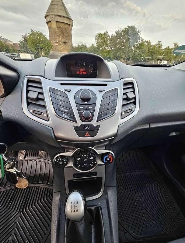 Gebraucht Ford Fiesta 131 PS (96 kW) 2009 Limousine