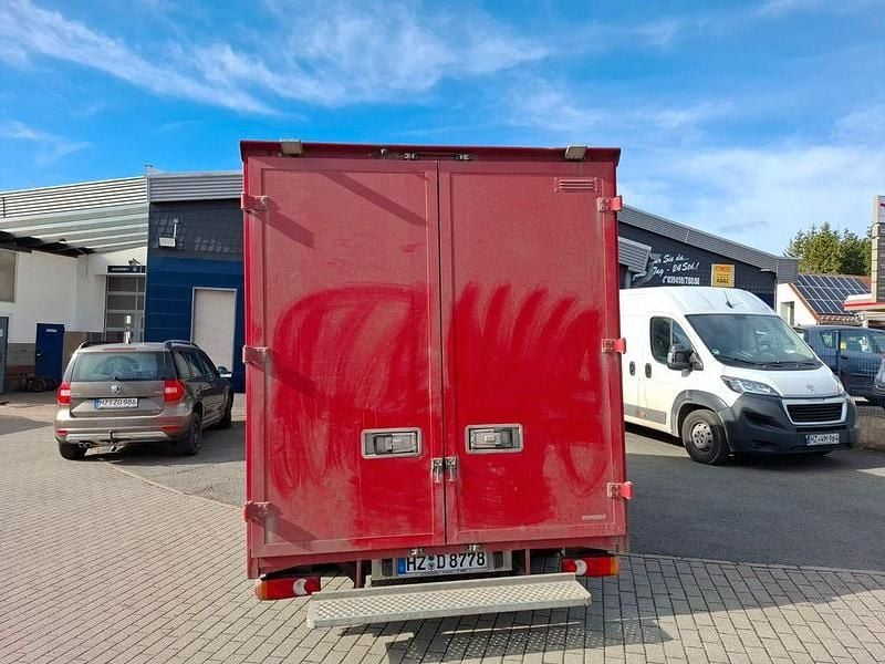 Gebraucht Peugeot Boxer 131 PS (96 kW) 2014 Rot Van