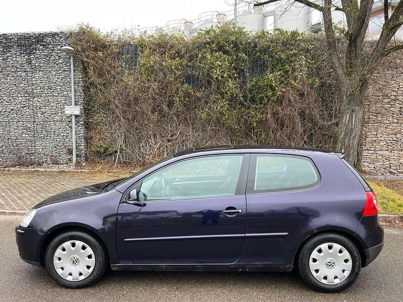 Gebraucht VW Golf 105 PS (77 kW) 2004 Violet Limousine
