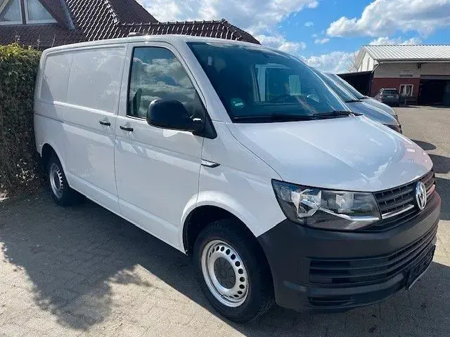 Gebraucht VW Transporter 114 PS (83 kW) 2018 Weiß Van