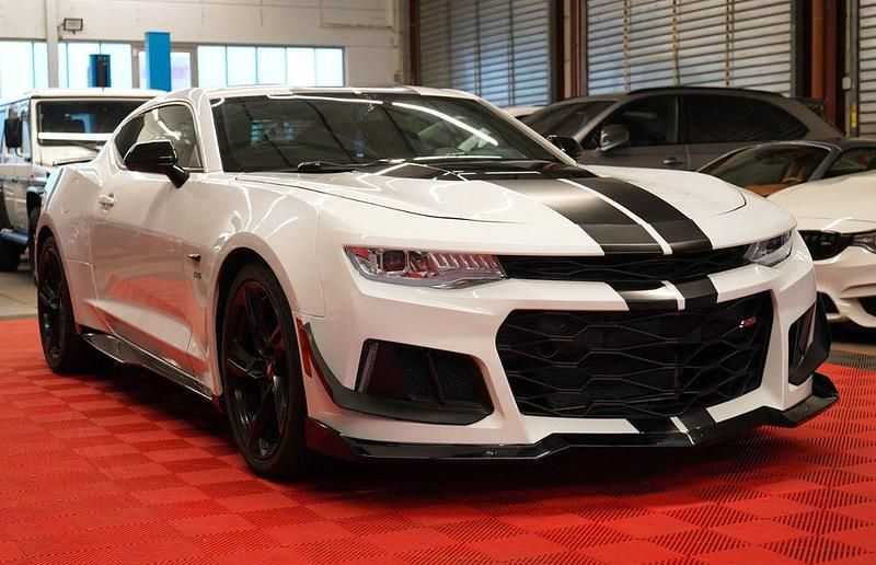 Gebraucht Chevrolet Camaro SS 461 PS (339 kW) 2021 Weiß Coupé