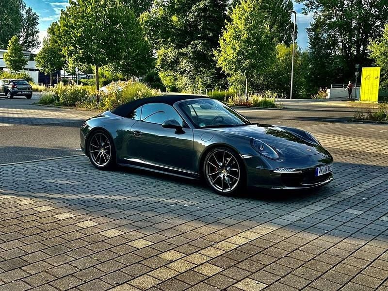 Grau Gebraucht 2013 Porsche 911 Carrera 4 Cabriolet Cabrio | 90.991 € (Teuer) - Bild 1/4