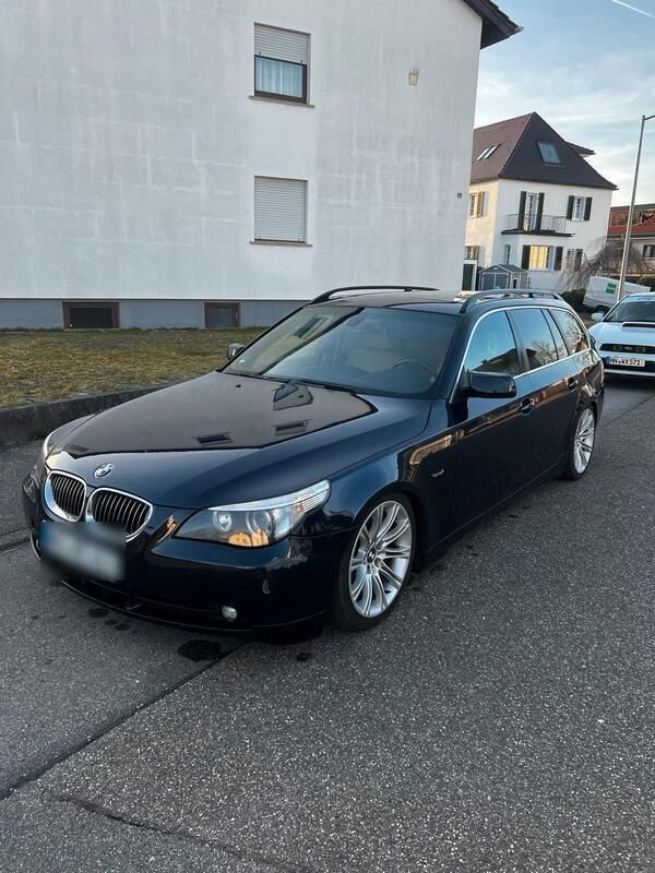 Blau Gebraucht 2006 BMW 530 Basis Kombi | 2.500 € (Guter Preis) - Bild 1/4