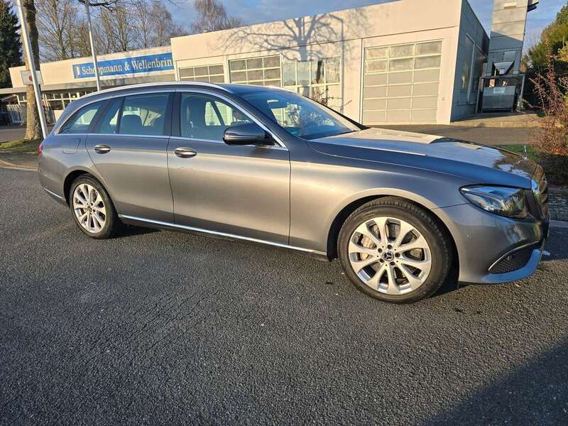 Bronze Gebraucht 2019 Mercedes E350 Avantgarde Kombi | 27.000 € (Guter Preis) - Bild 1/4