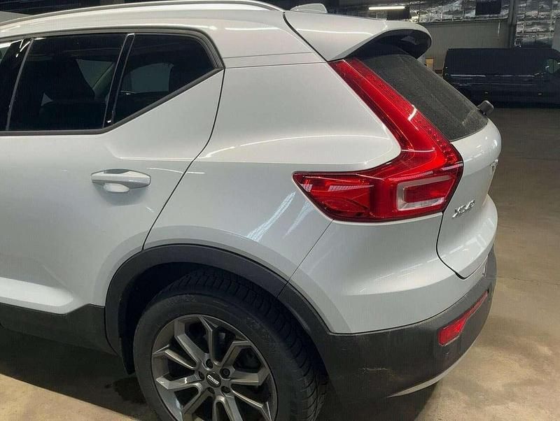 Gebraucht Volvo XC40 Momentum 163 PS (119 kW) 2020 Grau SUV