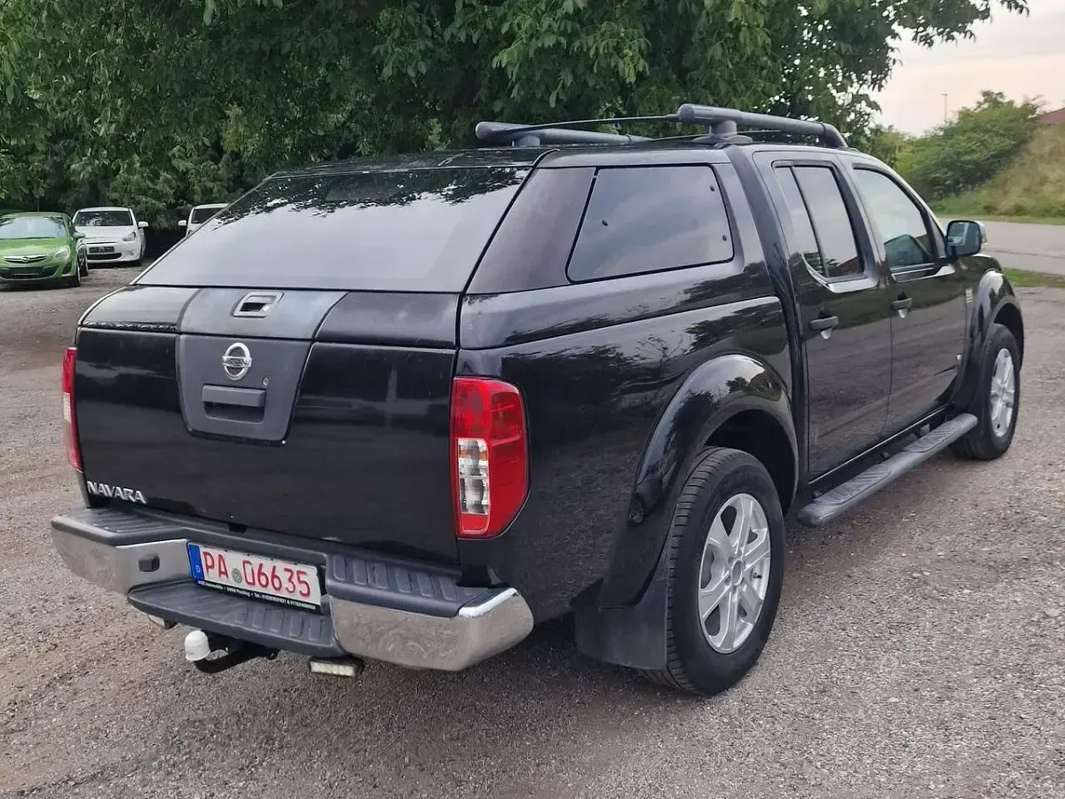 Gebraucht Nissan Navara 231 PS (169 kW) 2011 Black (m) Pickup