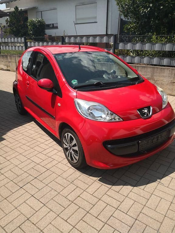 Rot Gebraucht 2007 Peugeot 107 Filou Kleinwagen | 1.250 € (Guter Preis) - Bild 1/4