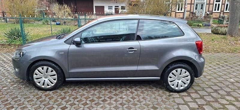Gebraucht VW Polo Life 60 PS (44 kW) 2013 Grau Kleinwagen