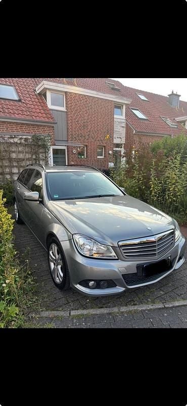 Grau Gebraucht 2012 Mercedes C250 Kombi | 5.600 € (Guter Preis) - Bild 1/4