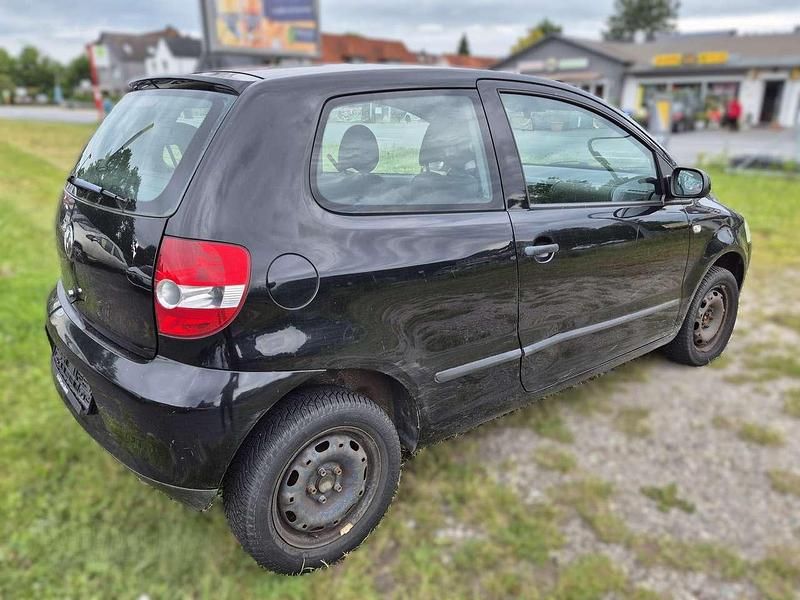 Gebraucht VW Fox 54 PS (39 kW) 2006 Schwarz Kleinwagen