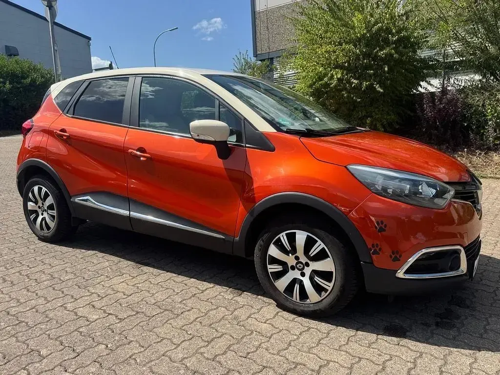 Gebraucht Renault Captur Dynamique 114 PS (83 kW) 2016 Orange SUV