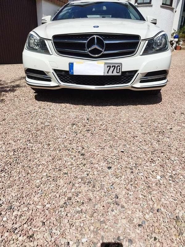 Gebraucht 2011 Mercedes C180 Coupé | 11.300 € (Etwas zu teuer) - Bild 1/4