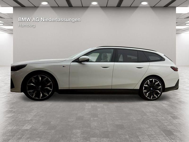 Gebraucht BMW i5 M Sport 250 kW (340 PS) 2025 Weiß Kombi
