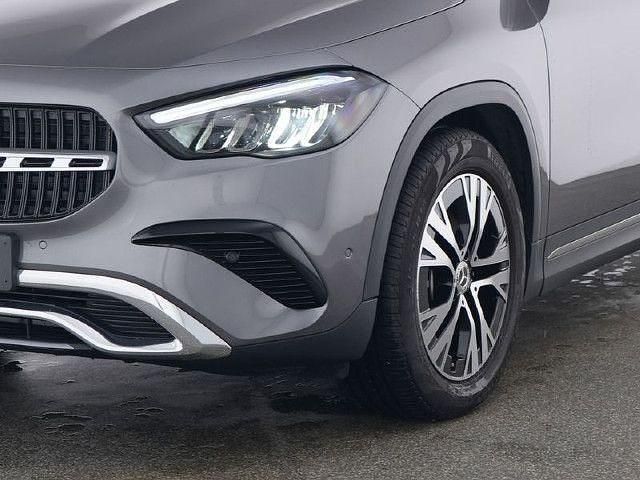 Gebraucht Mercedes GLA220 Progressive 190 PS (139 kW) 2024 Grau SUV