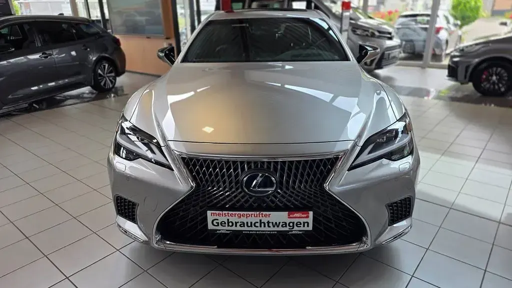 Gebraucht Lexus LS500h E-FOUR 299 PS (219 kW) 2022 Silber Limousine