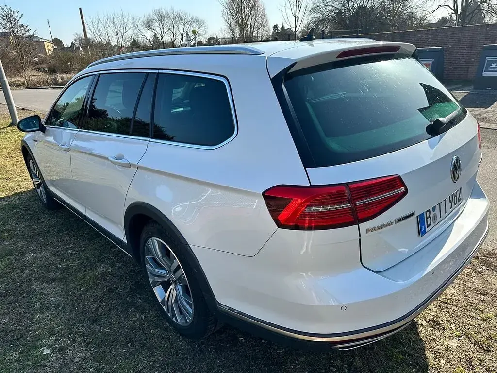 Usata VW Passat Alltrack 239 CV (175 kW) 2015 Bianco Station wagon