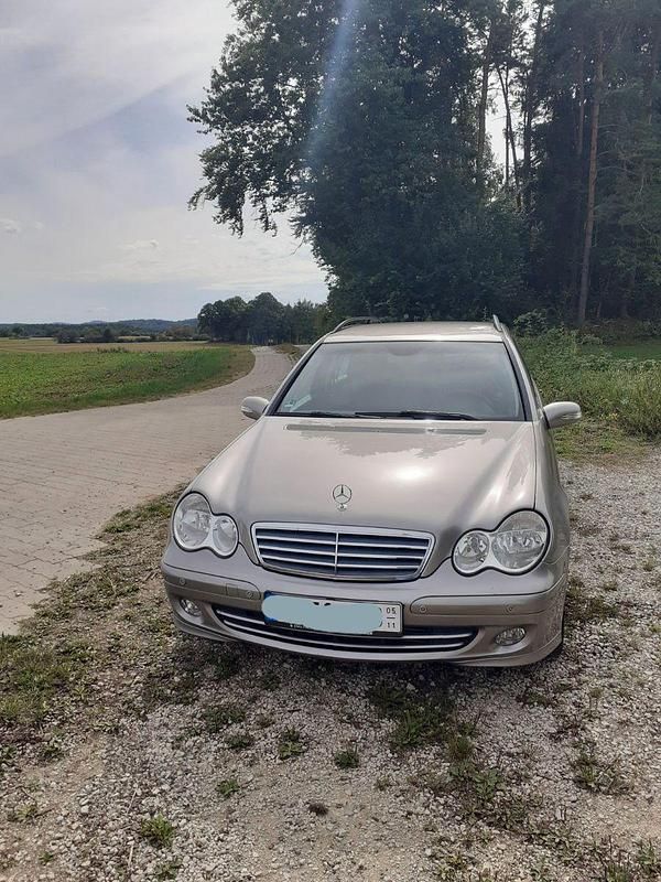 Gebraucht Mercedes C200 Classic 163 PS (119 kW) 2004 Silber Kombi