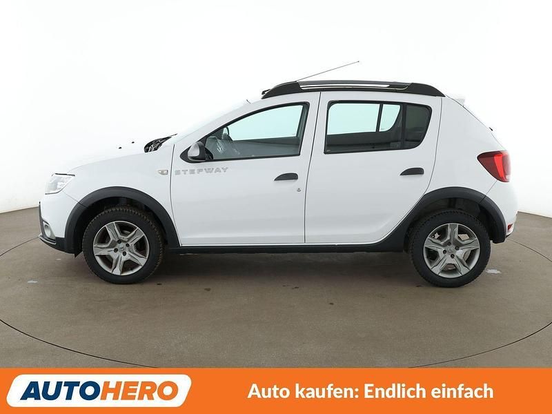 Gebraucht Dacia Sandero Prestige 90 PS (66 kW) 2017 Weiß Kleinwagen