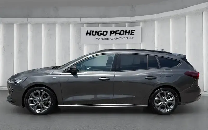 Gebraucht Ford Focus ST-Line 155 PS (114 kW) 2025 Grau Kombi