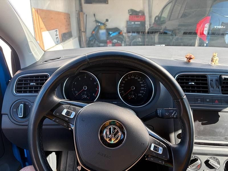 Używany VW Polo 90 KM (66 kW) 2014 Niebieski Hatchback