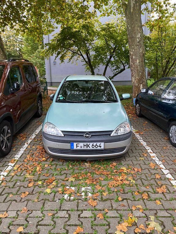 Grün Gebraucht 2000 Opel Corsa Comfort Limousine | 1.249 € (Guter Preis) - Bild 1/4