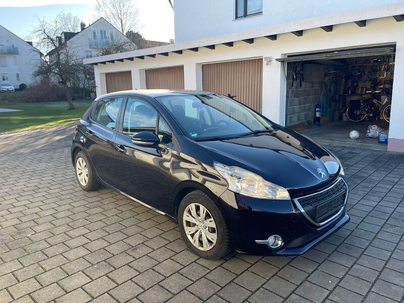 Blau Gebraucht 2014 Peugeot 208 Active Kleinwagen | 3.500 € (Superpreis) - Bild 1/4