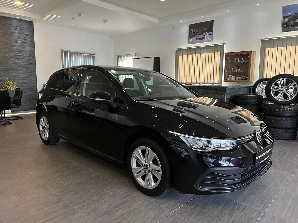 Second-hand VW Golf VII 150 CP (110 kW) 2020 Negru Berlinǎ