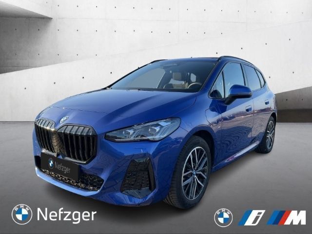 Blau Gebraucht 2023 BMW 230e Active Tourer M Sport Van / Kleinbus | 44.400 € (Etwas zu teuer) - Bild 1/4