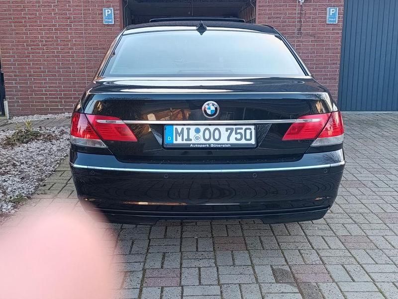 Gebraucht BMW 750L 367 PS (269 kW) 2008 Schwarz Limousine