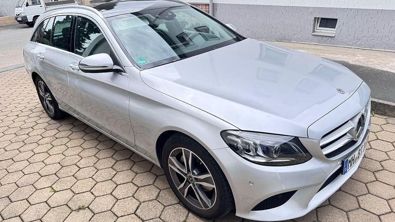 Silber Gebraucht 2019 Mercedes C180 Kombi | 20.990 € (Superpreis) - Bild 1/4