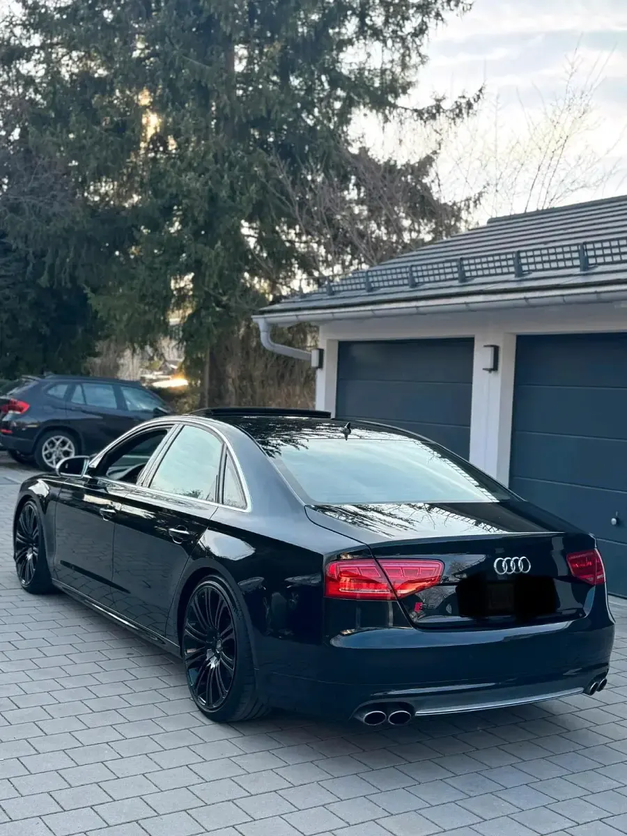 Gebraucht Audi S8 520 PS (382 kW) 2012 Schwarz Limousine