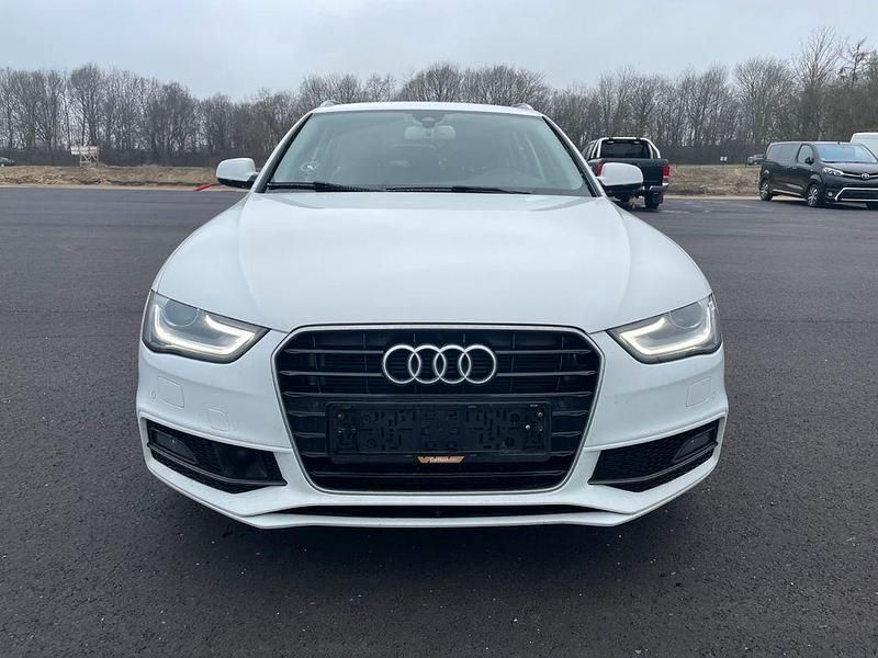 Gebraucht Audi A4 S-Line 150 PS (110 kW) 2015 Weiß Limousine